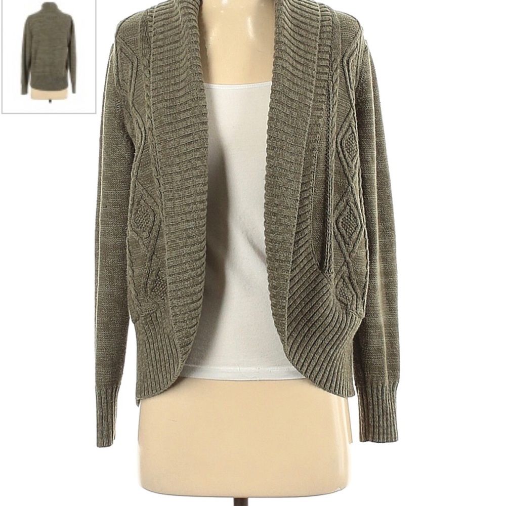‼️SOFT green cardigan🌳